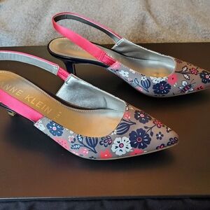Anne Klein kitten heels